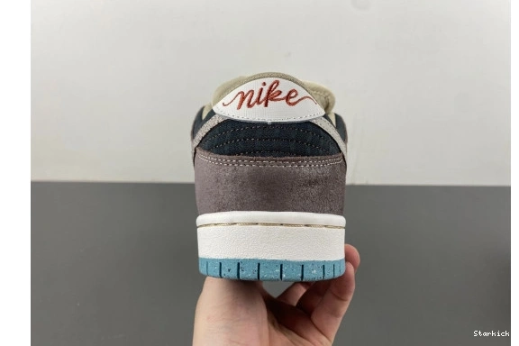 Dunk Money SB Big Nike FZ3129-200 Savings Low  0128